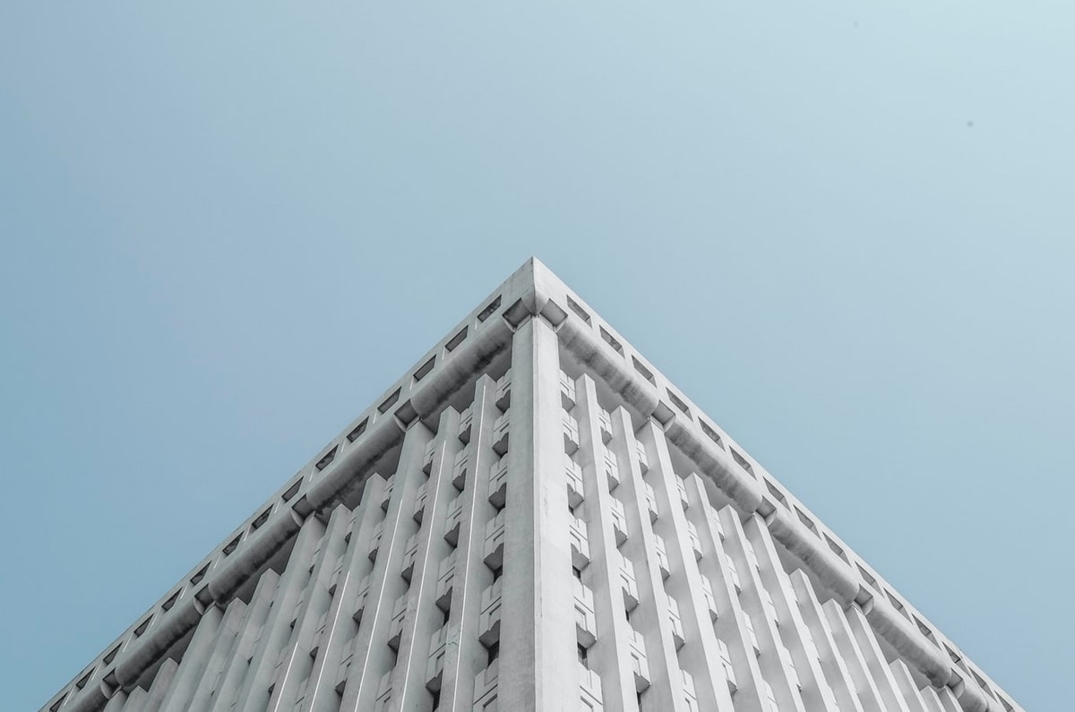 成败在此一举：2026年等待哈维·阿隆索的战术挑战