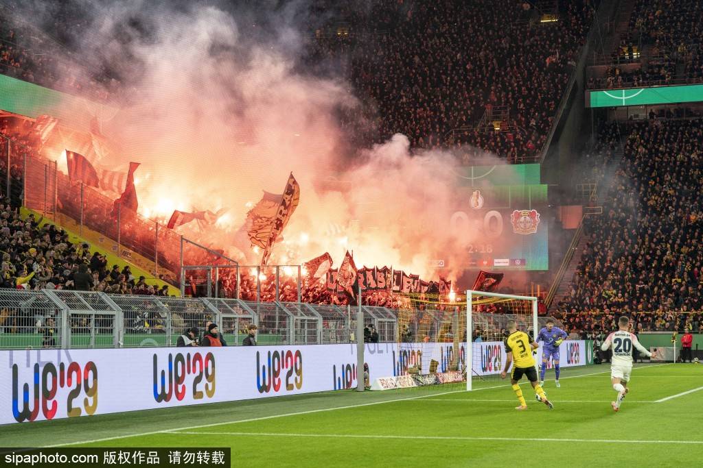 多特蒙德欧冠再度丢分,施洛特贝克怒吼:树立赢家心态!