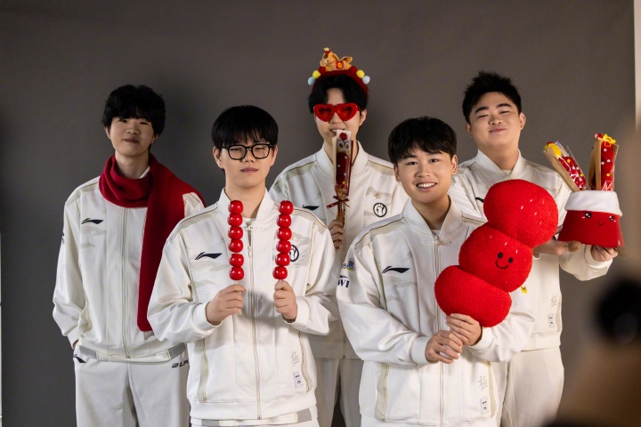 再次捧杯!iG击败JDG夺得德玛西亚杯冠军 为队史第三座德杯冠军!